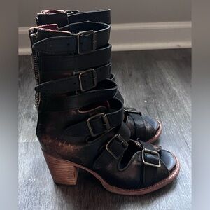 Womens FREEBIRD shoes sz 7